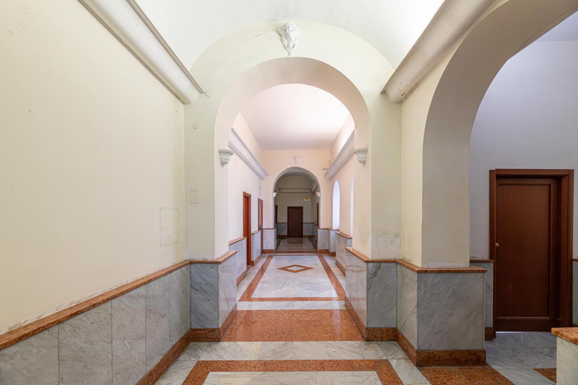 Il Vaticano All'improvviso *